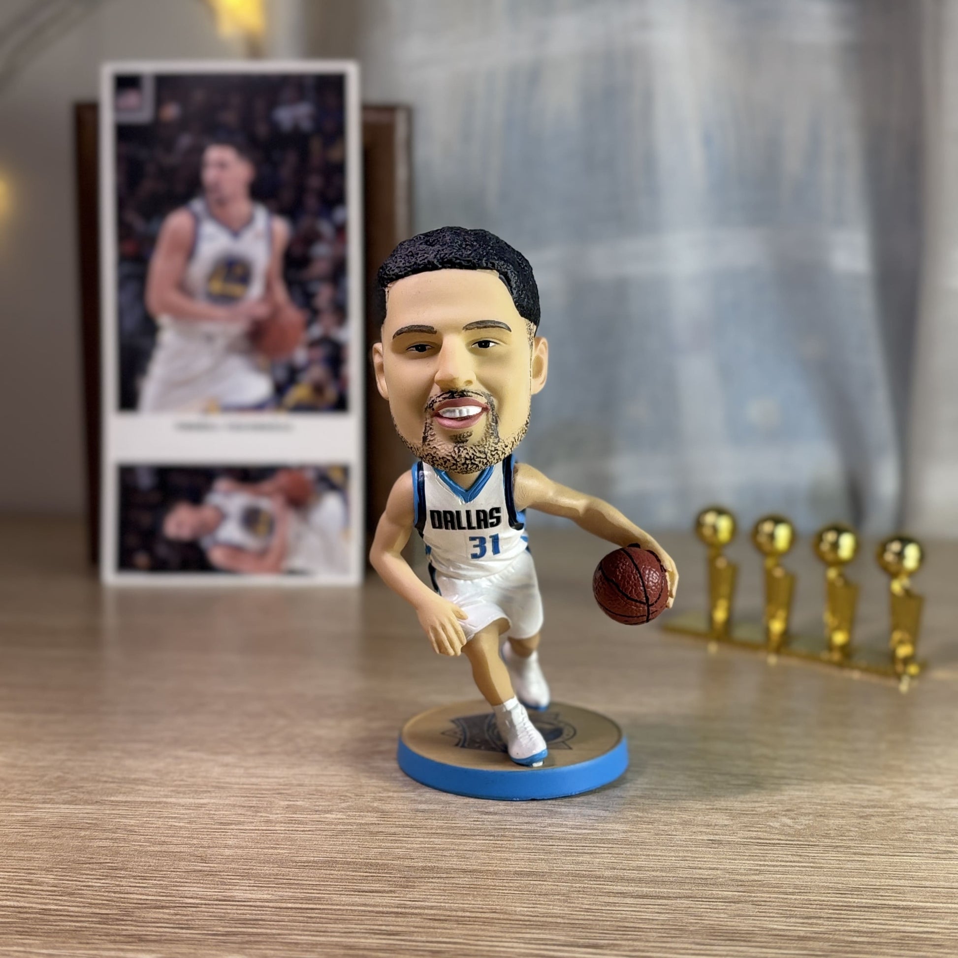 Klay Thompson Bobblehead – Dallas Basketball Shakeable Figure Dream Baller