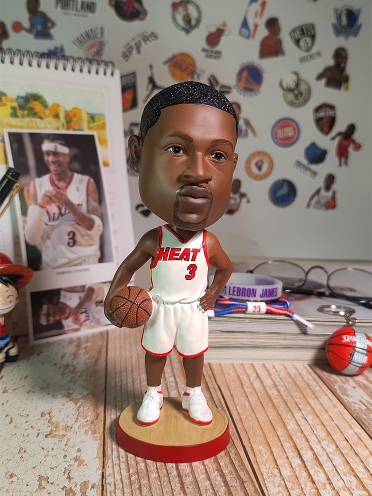 Dwyane Wade Bobblehead – Miami Basketball Shakeable Figure Dream Baller
